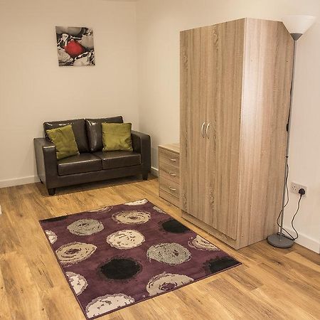 Town Centre Apartments 듀스버리 외부 사진