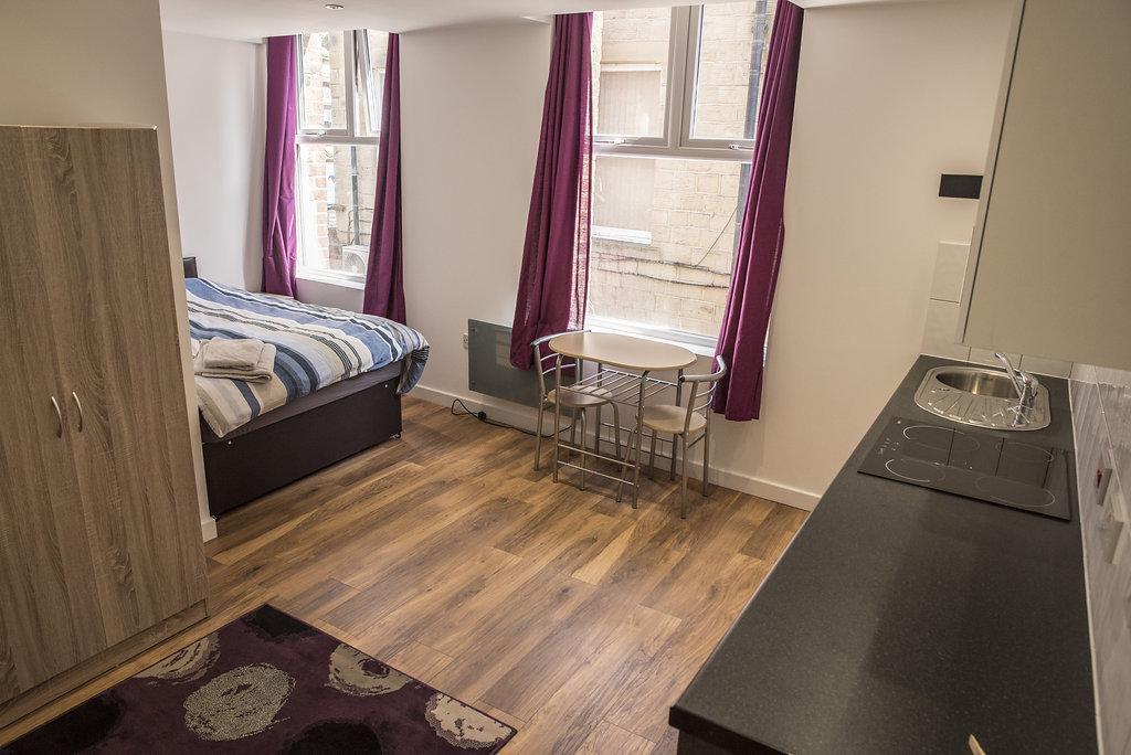 Town Centre Apartments 듀스버리 외부 사진