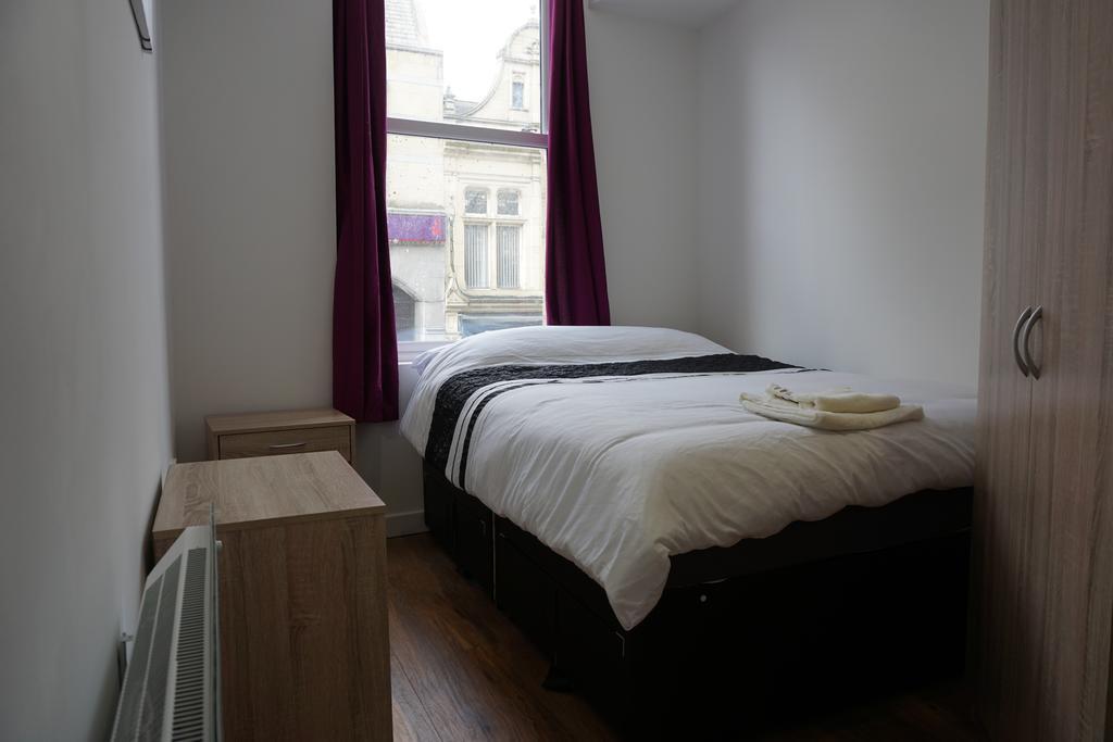 Town Centre Apartments 듀스버리 외부 사진